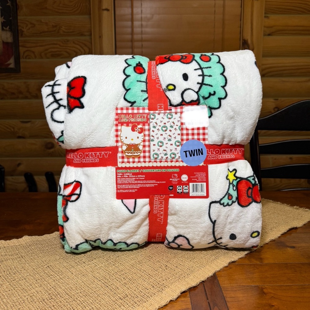 CHRISTMAS Hello Kitty Twin Size BLANKET